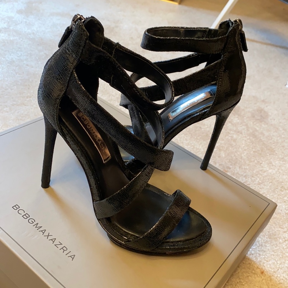 BCBG MA-Lemour heels in size 5.5 in black iguana